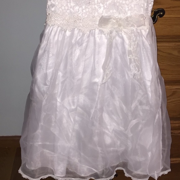 First Holy Communion Dress with veil - Picture 4 of 8